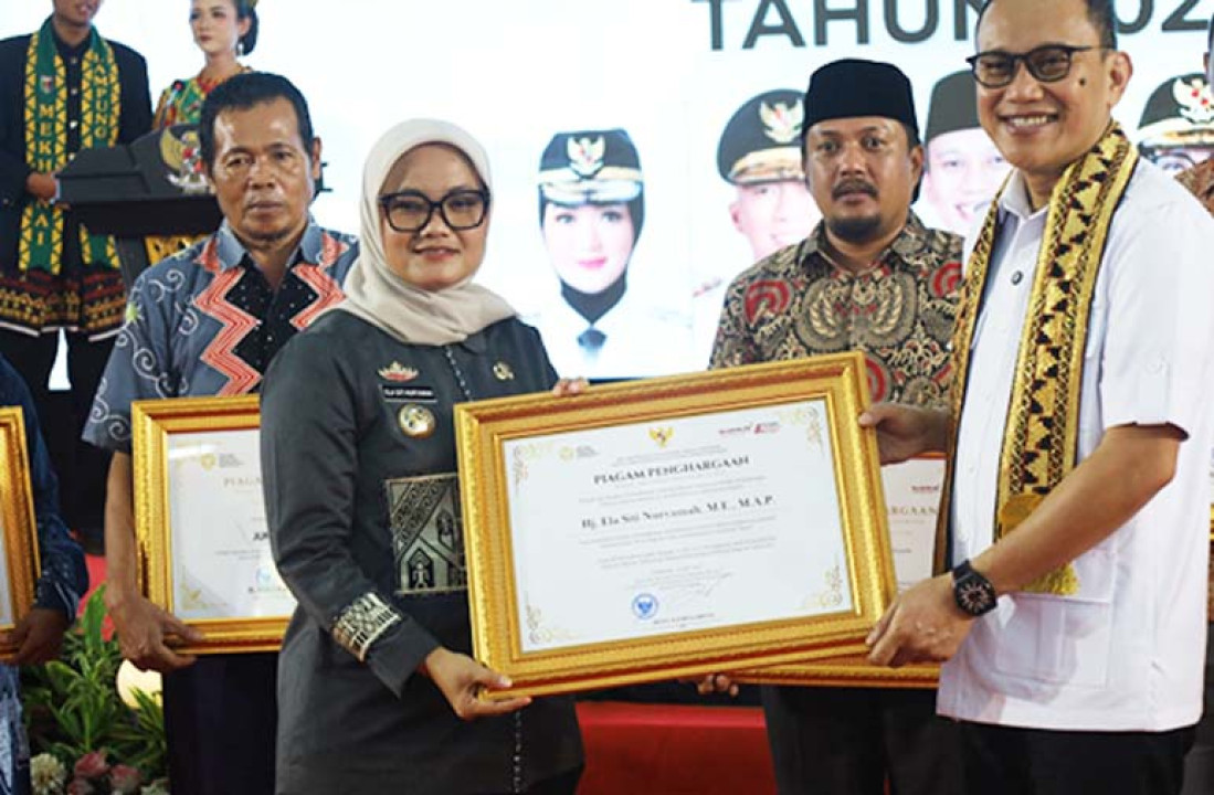 Menteri P2MI Abdul Kadir Karding Launching Desa Migran Emas