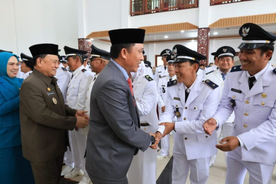 Bupati Lampung Barat Minta Peratin Fokus untuk Bangun Infrastruktur