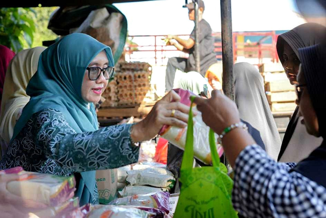 Jelang Idul Adha, Pasar Murah Pemkot Metro Diserbu Warga