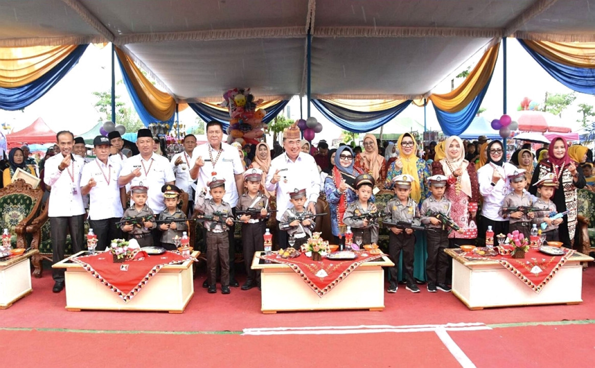 Bupati, Bunda PAUD, dan Ketua I TP-PKK Hadiri Gebyar TK Tanggamus Tahun 2026