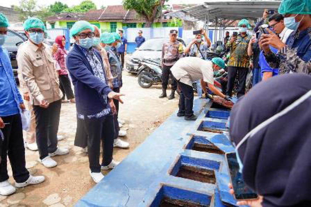 Gubernur Ajak Bupati Walikota Intensifkan Dapur MBG untuk Patuhi SOP