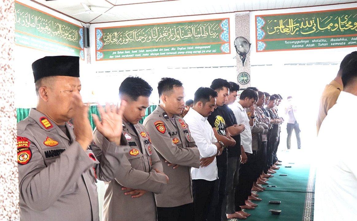 Polres Tanggamus Gelar Shalat Ghaib untuk Almarhum Bripka Anumerta Arya Supena