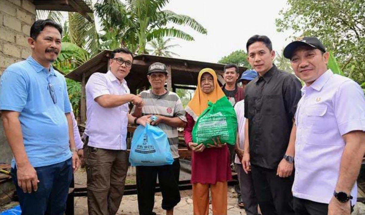 Bupati Lamsel Respon Cepat Korban Angin Puting Beliung