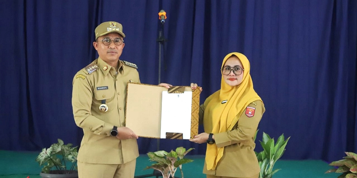 Bupati Serahkan Salinan Keputusan Pelepasan Hutan 22.51 Hektare