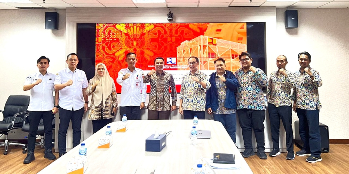 Bupati Lambar Bawa Usulan Strategis Ke Kementerian PU