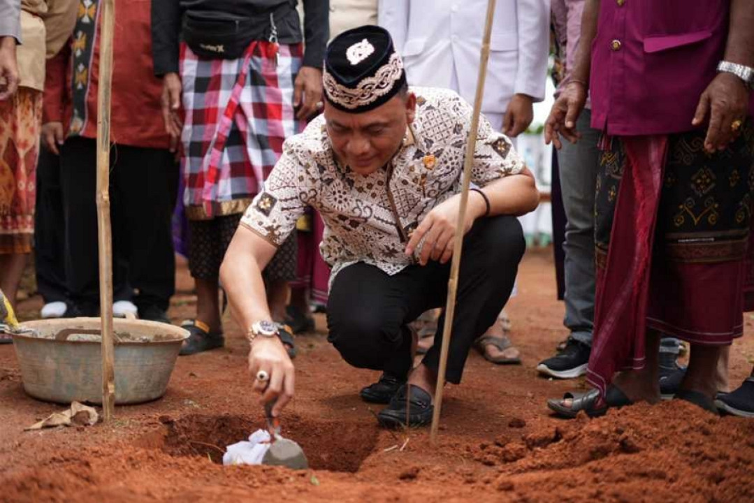 Metro Mayor Lays First Stone for Mrajapati Temple Construction