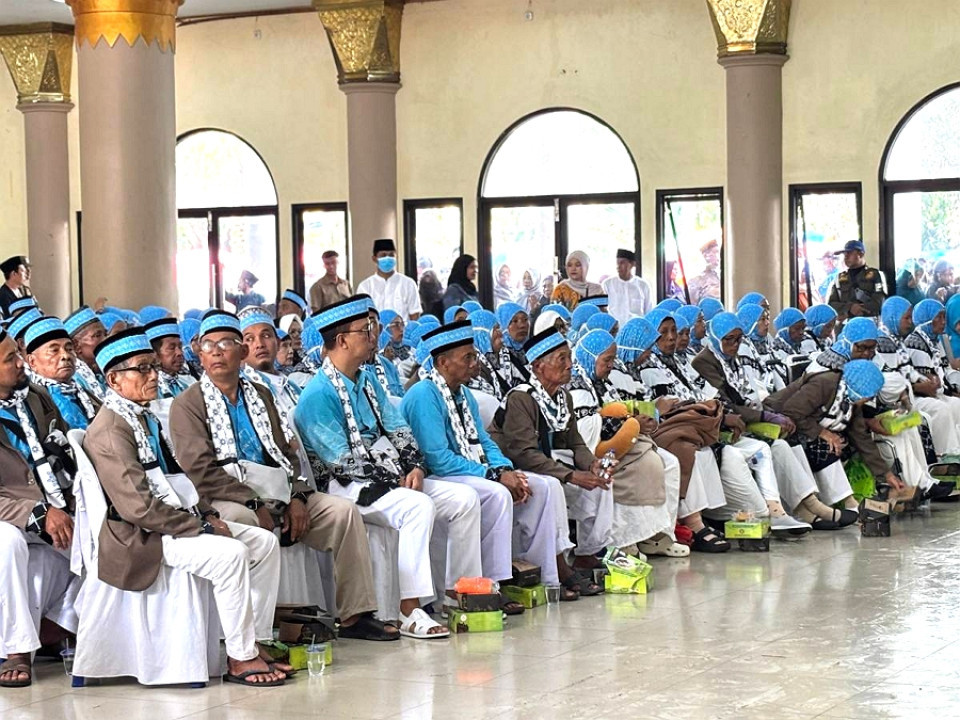 Pemkab Pesawaran Lepas 127 Jamaah Calon Haji Tahun 2026