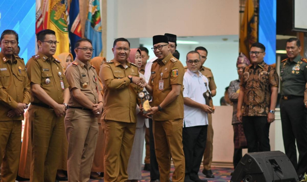 Pesawaran Pertahankan Predikat Informatif Pada Anugerah Keterbukaan Informasi Publik