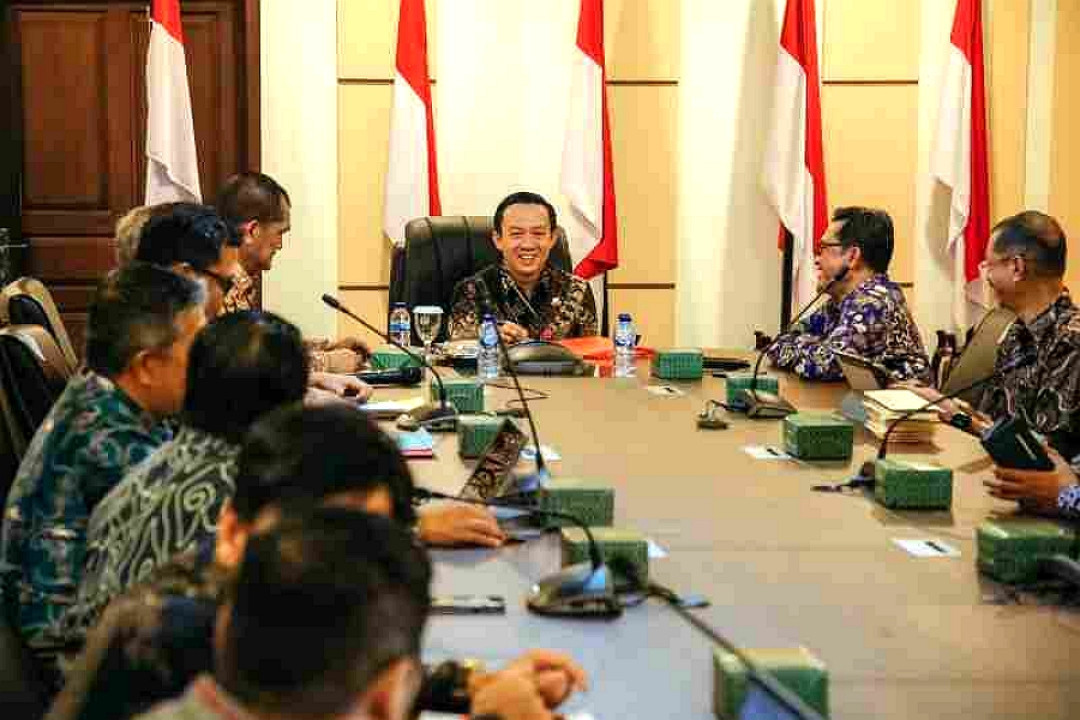 Sekdaprov Marindo Pimpin Rapat Evaluasi Sekolah Rakyat bersama BPKP