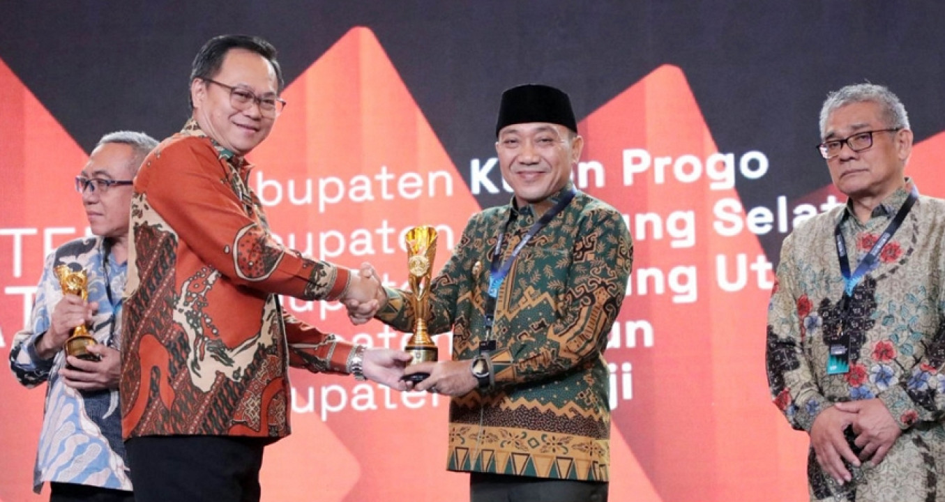 Ketua Komisi III DPRD Lamsel Yuti Rama Yanti Apresiasi Prestasi Pemkab Terima Penghargaan IGA