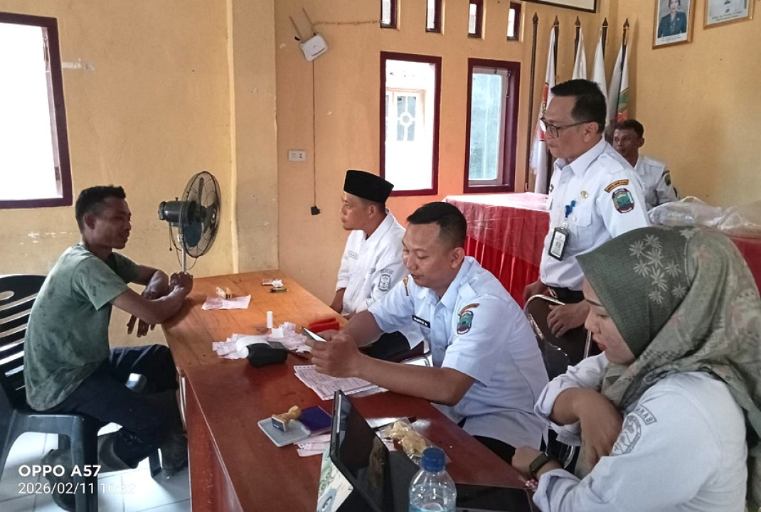 Masyarakat Antusias, UPT Pajak Palas Jemput Bola Pembayaran PBB di Desa Pematang Baru 