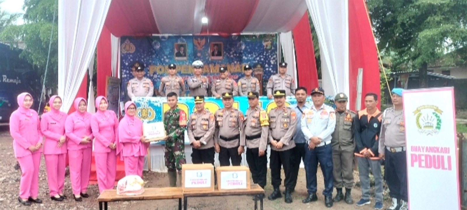 Kapolsek TBT dan Tumijajar Bersama Ibu Ketua Bhayangkari Ranting Kunjungi Pospam Mulya Asri